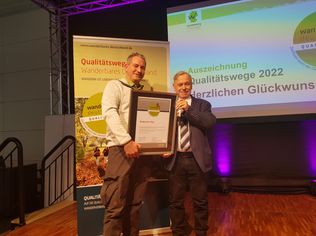 Zertifikatsübergabe auf der CMT in Stuttgart