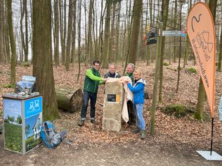 Enthüllung des Etappensteins in Velbert